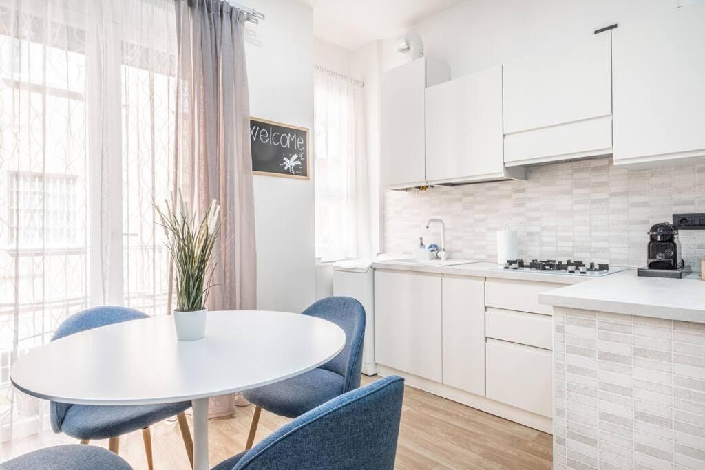 Artistic House Navigli-Duomo Netflix & Design Apartment มิลาน ภายนอก รูปภาพ
